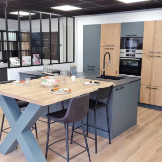 Cuisine grise et bois